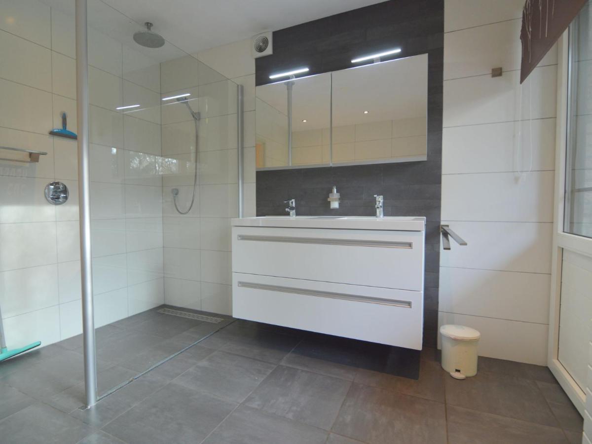 Stunning Villa In Venhorst With Sauna Экстерьер фото